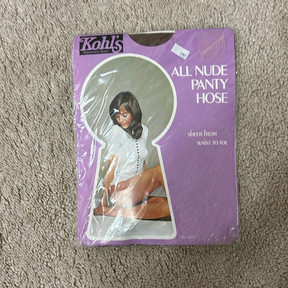 NWT Vintage 90’s Kohl’s Panty Hose Size B Coffee Brown Sheer Stretch 100% Nylon